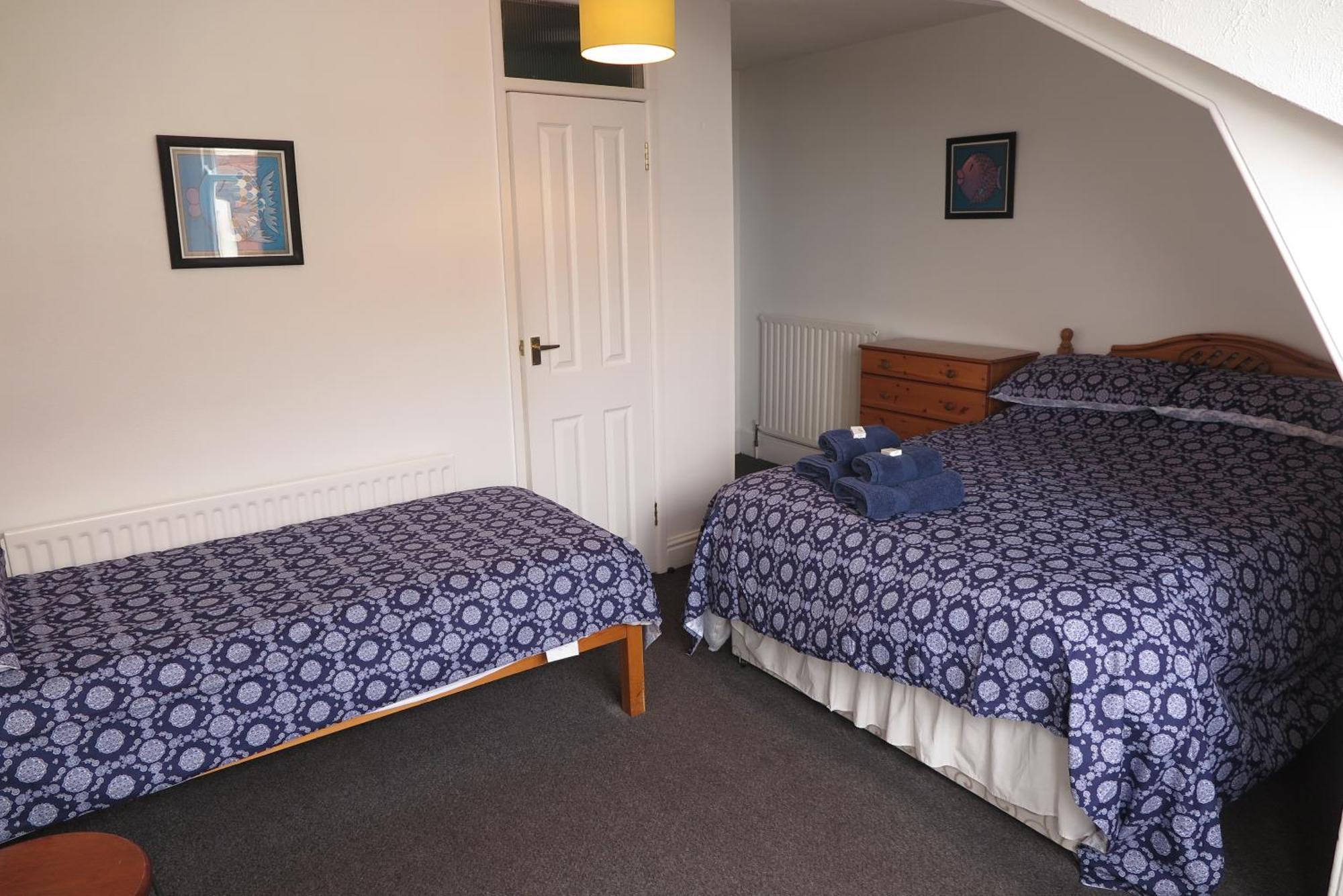 Boaters Guesthouse Weymouth Szoba fotó
